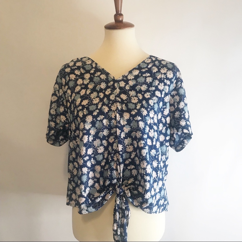 Madewell Novel Tie-Front Top size M